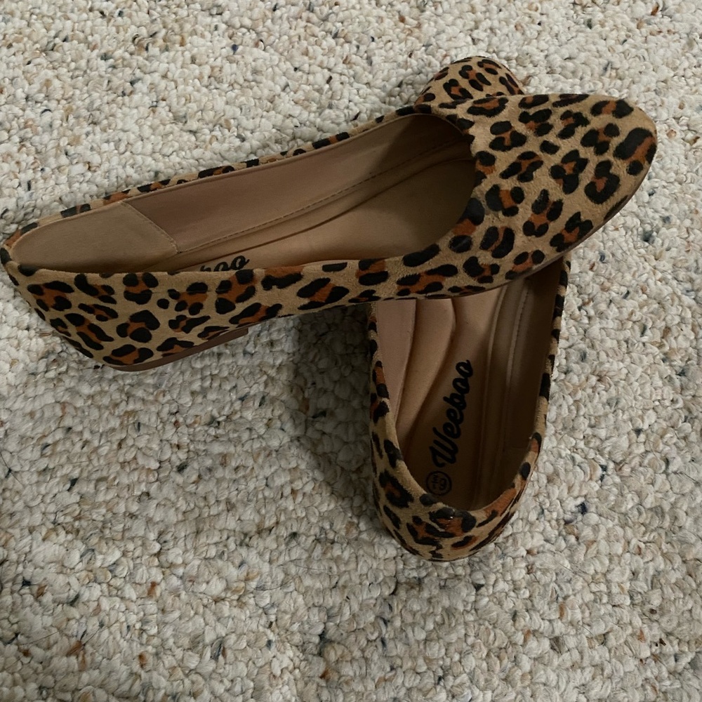 Leopard print flats
